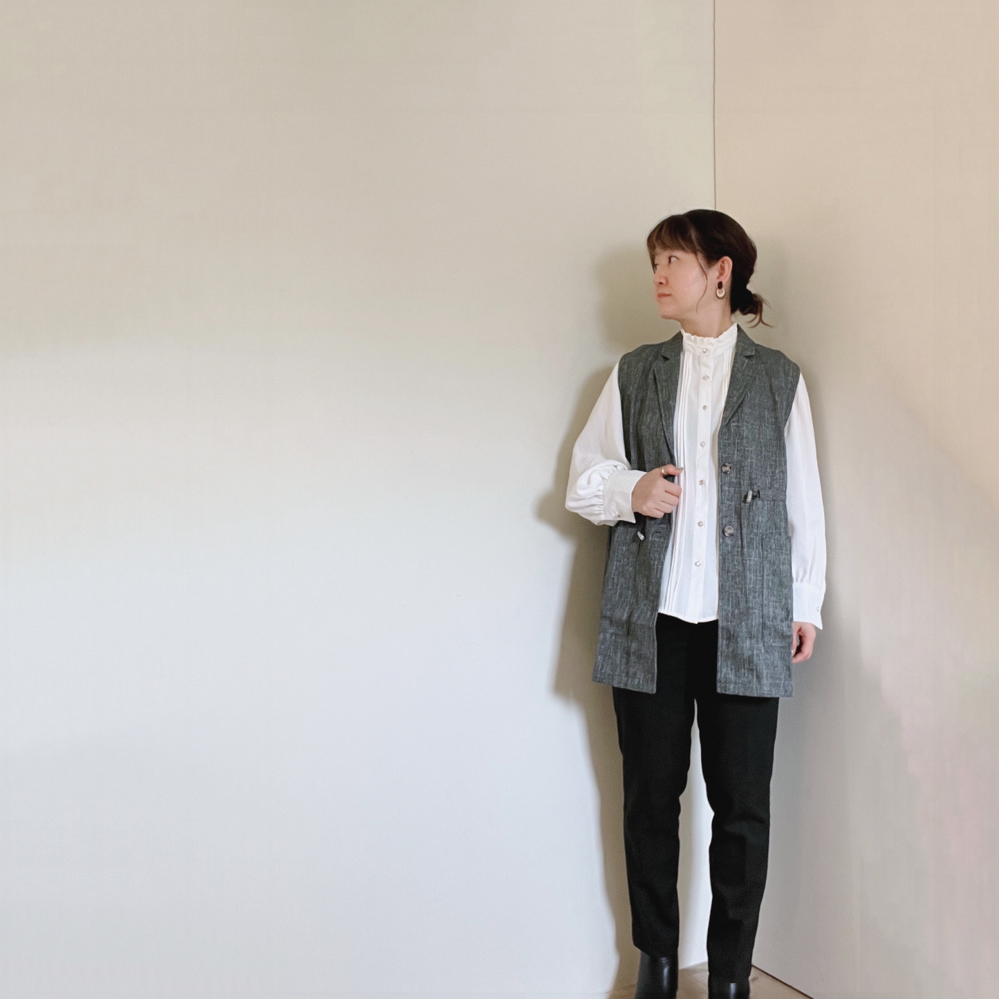 【再再再…入荷】ボタンデザインが全部違うタックブラウス&違わないバージョン