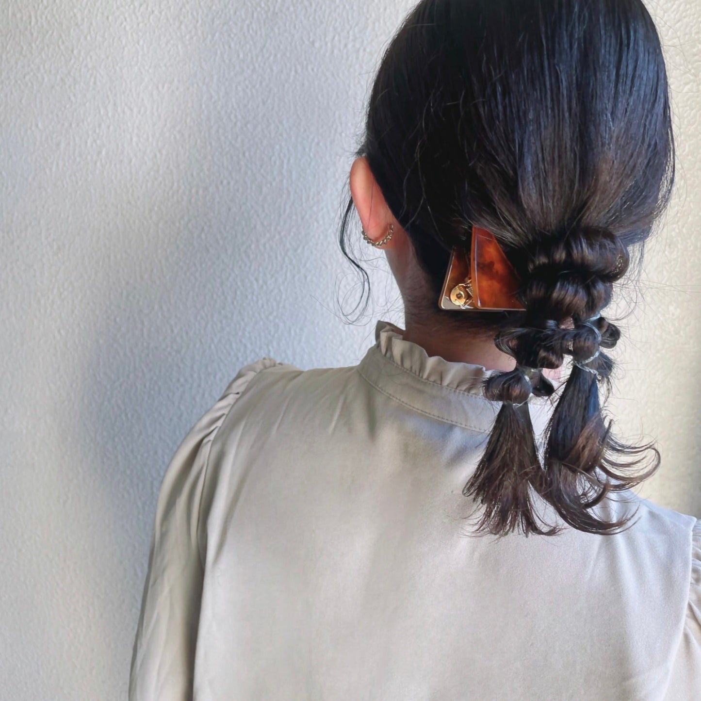 しっくりカラーの三角ヘアクリップ(シンプルマーブル)