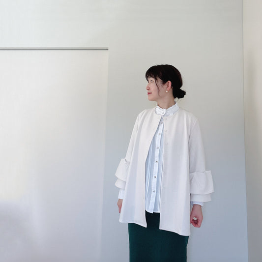 【今年も入荷】カーディガンとの間くらいの♪楽ちんもちっと軽ジャケット