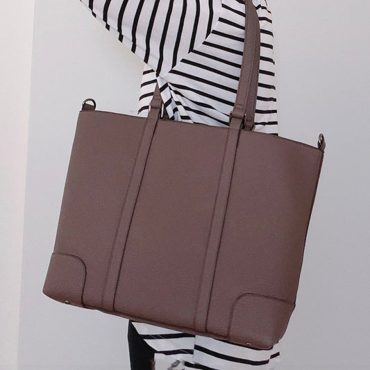 A4入るダブルハンドルで3wayな通勤バッグ