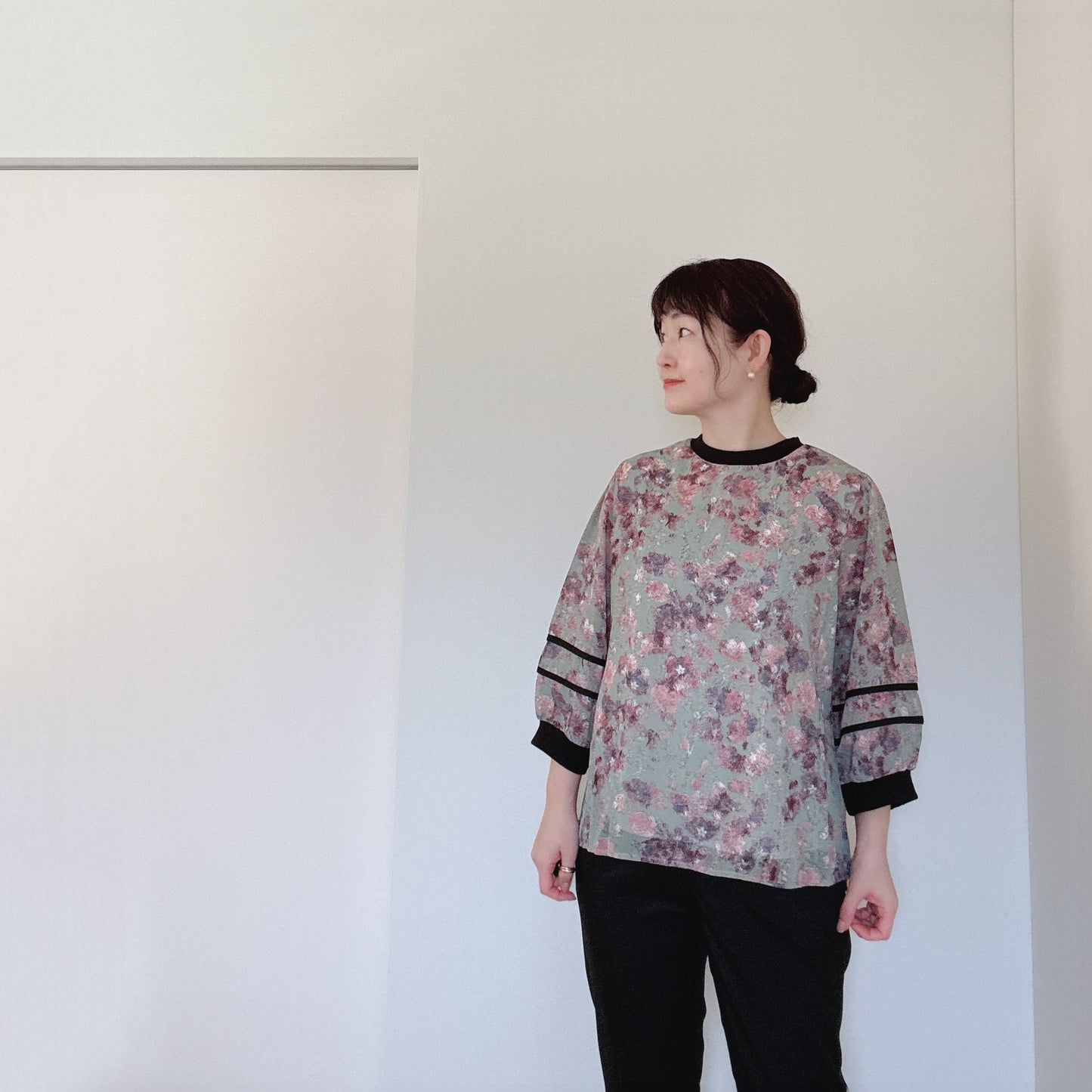 【再入荷&新色】パイピングブラウス、春夏バージョン