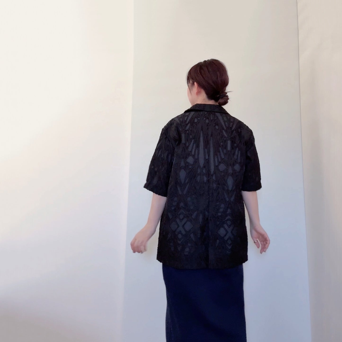 【再入荷】透かし柄の半袖ジャケット