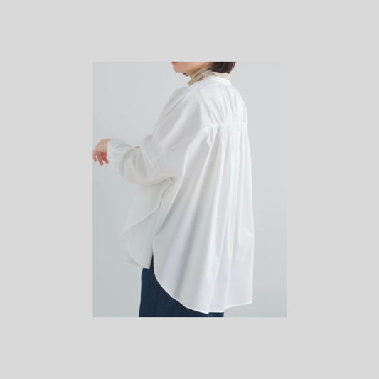 【ホワイト無地のみ再入荷】背中シャーリングな、こなれ見えシャツ