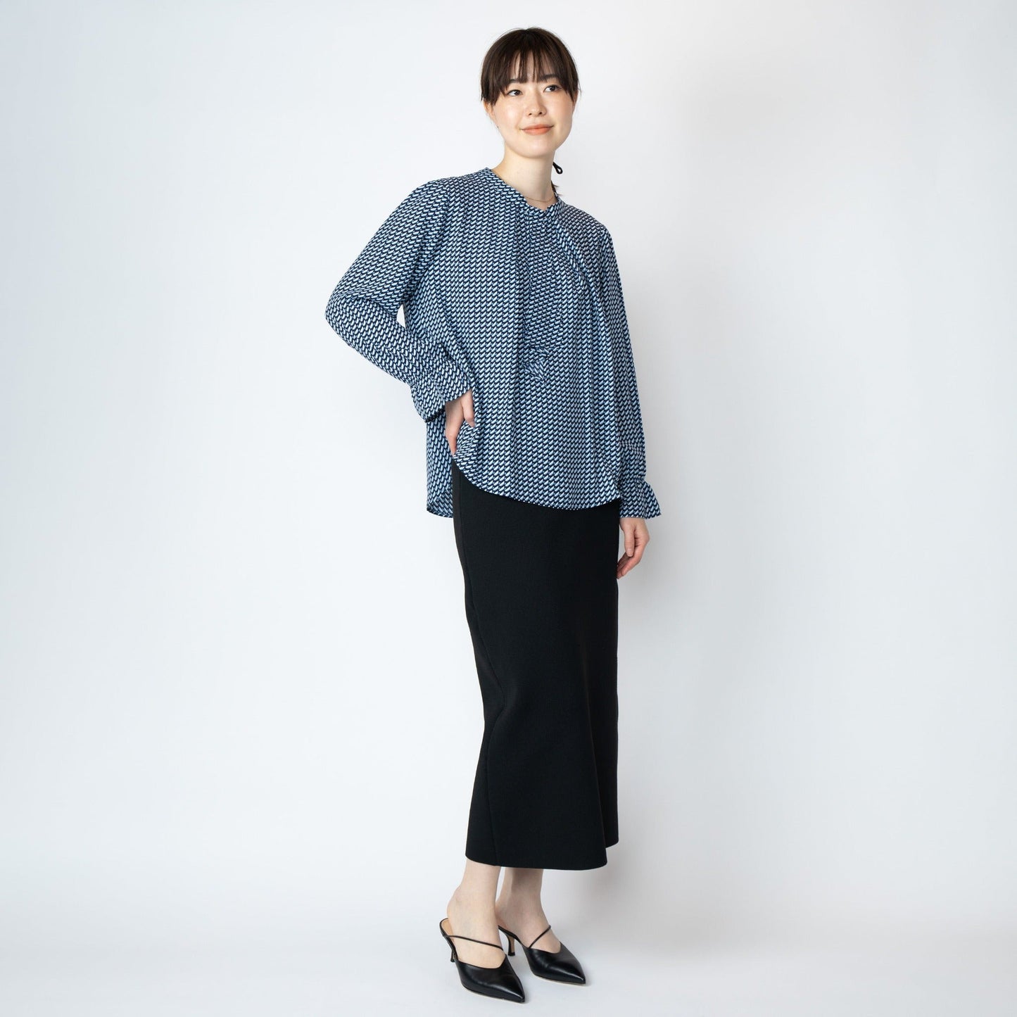 【WWSコラボ第二弾】センセイスーツのスピンオフ?!セットアップになるブラウス&スカート ~芯と華と伸びのある人~