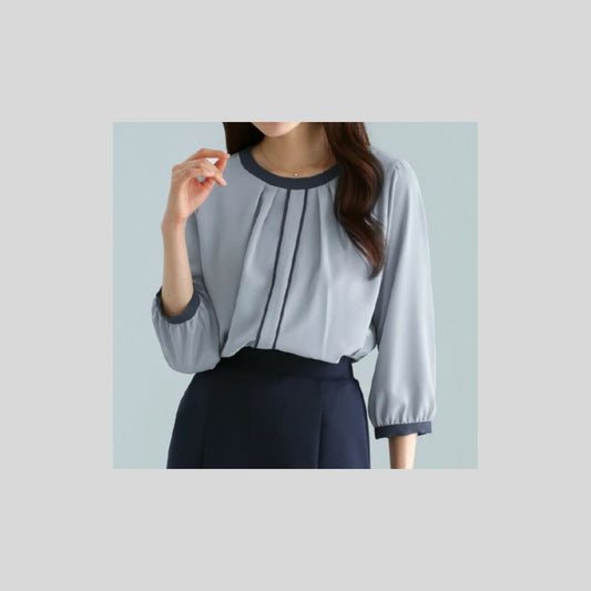 8部袖のとろみブラウス
