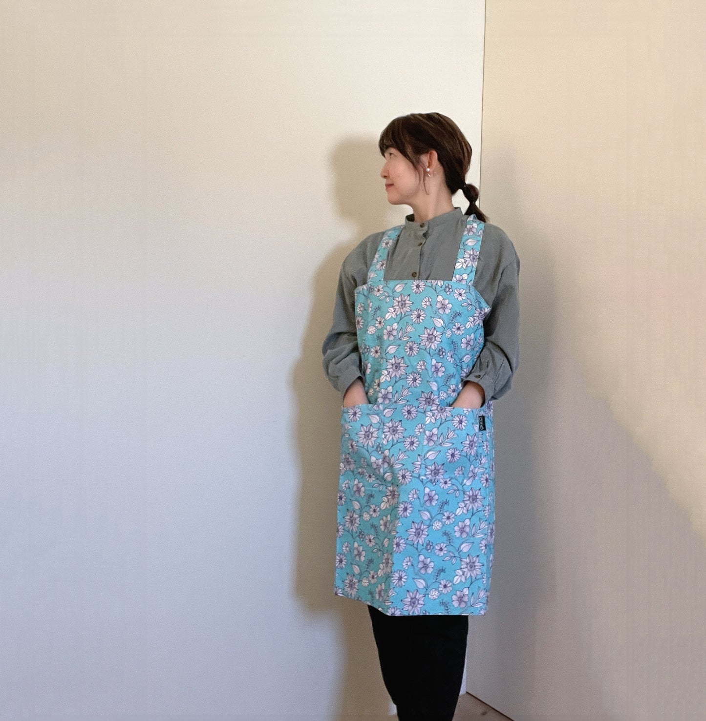 【独占新柄登場】【garb casaコラボ】3秒で着られる北欧柄の給食指導エプロン(男女兼用)