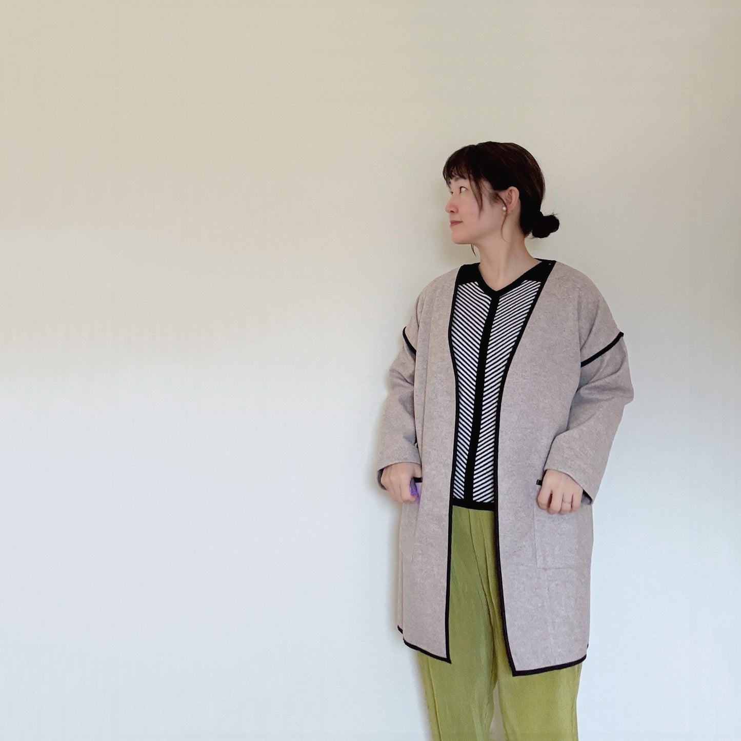 【今年も入荷】パイピングがきれいめな印象のカーディガン