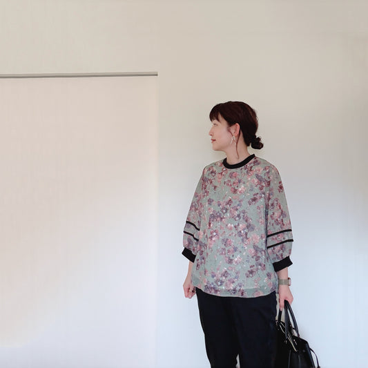 【再々入荷】パイピングブラウス、七分袖バージョン