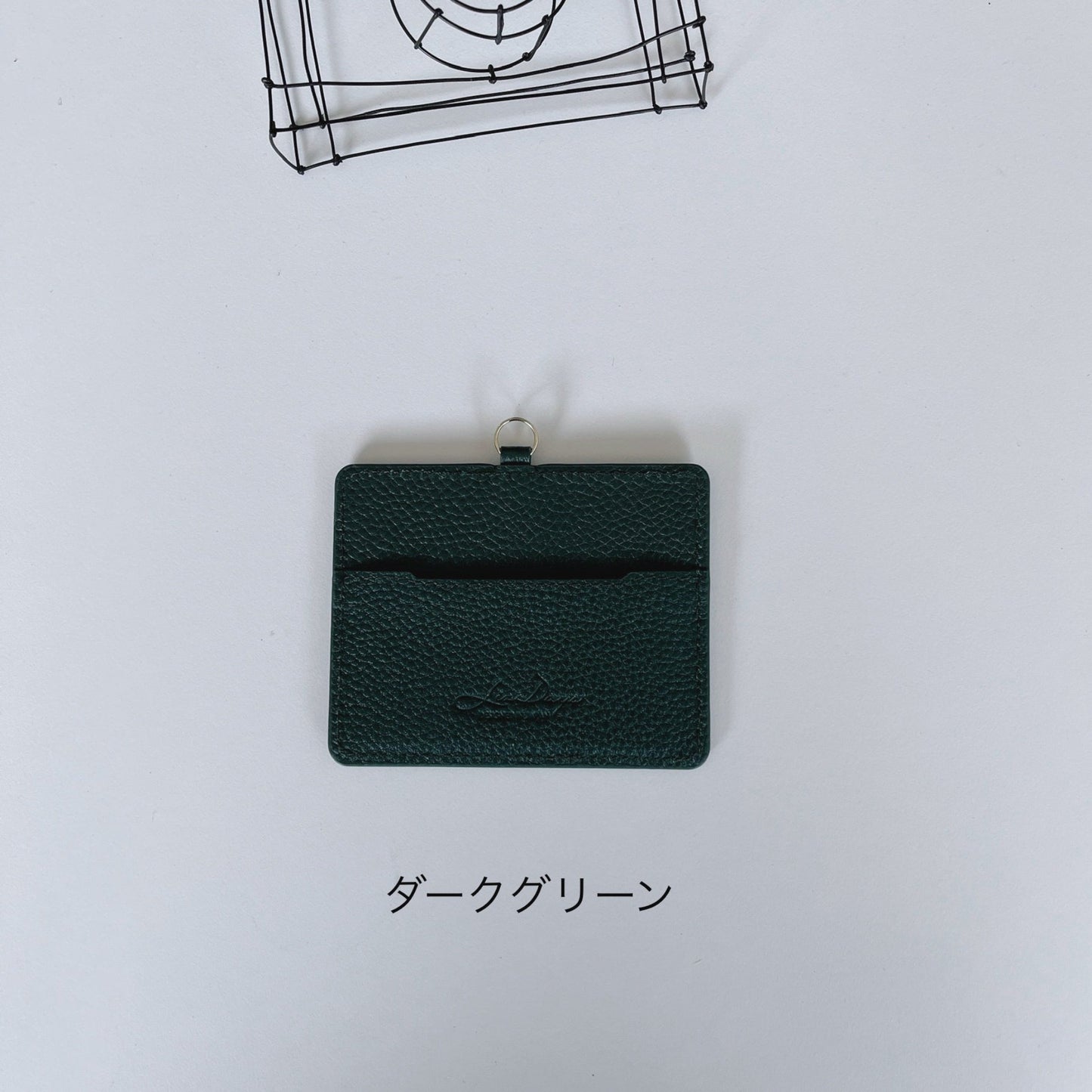 どの色が好き?本革でリール付きのIDケース