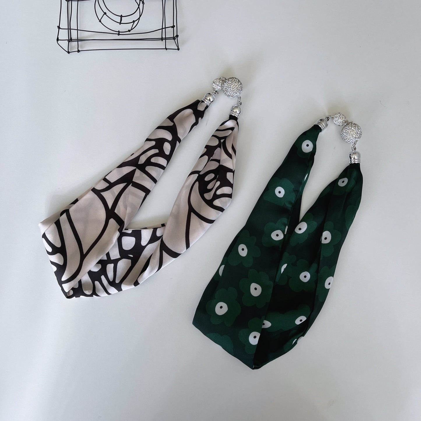 【再入荷】センセイスーツ&ブラウスに合わせるスカーフ(結ぶだけとかマグネットとか)