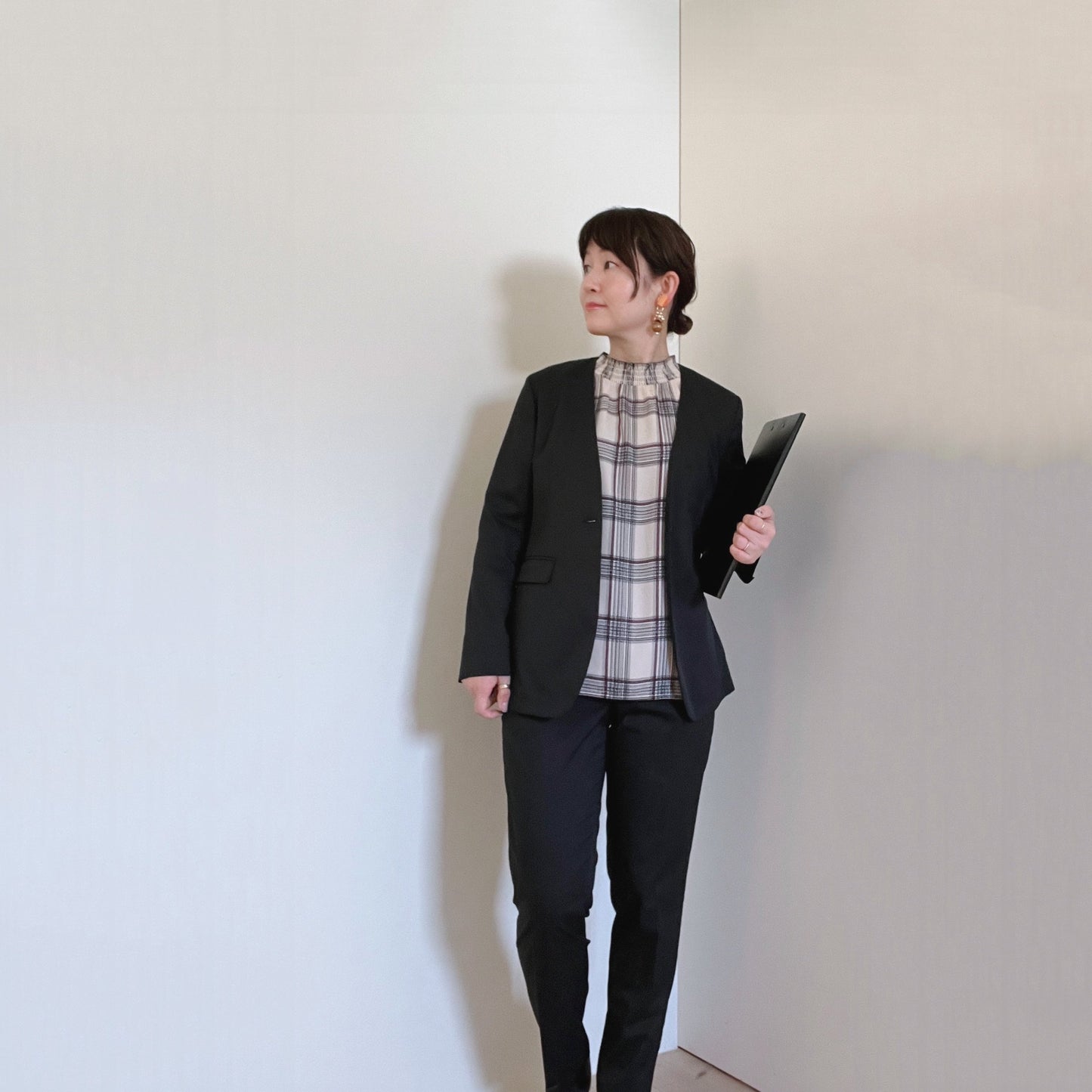 【再再再…入荷】小さい柄のシャーリングブラウス(参観も普段使いも◎)