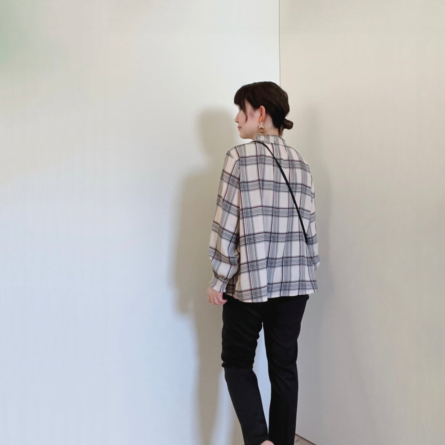 【再再再…入荷】小さい柄のシャーリングブラウス(参観も普段使いも◎)
