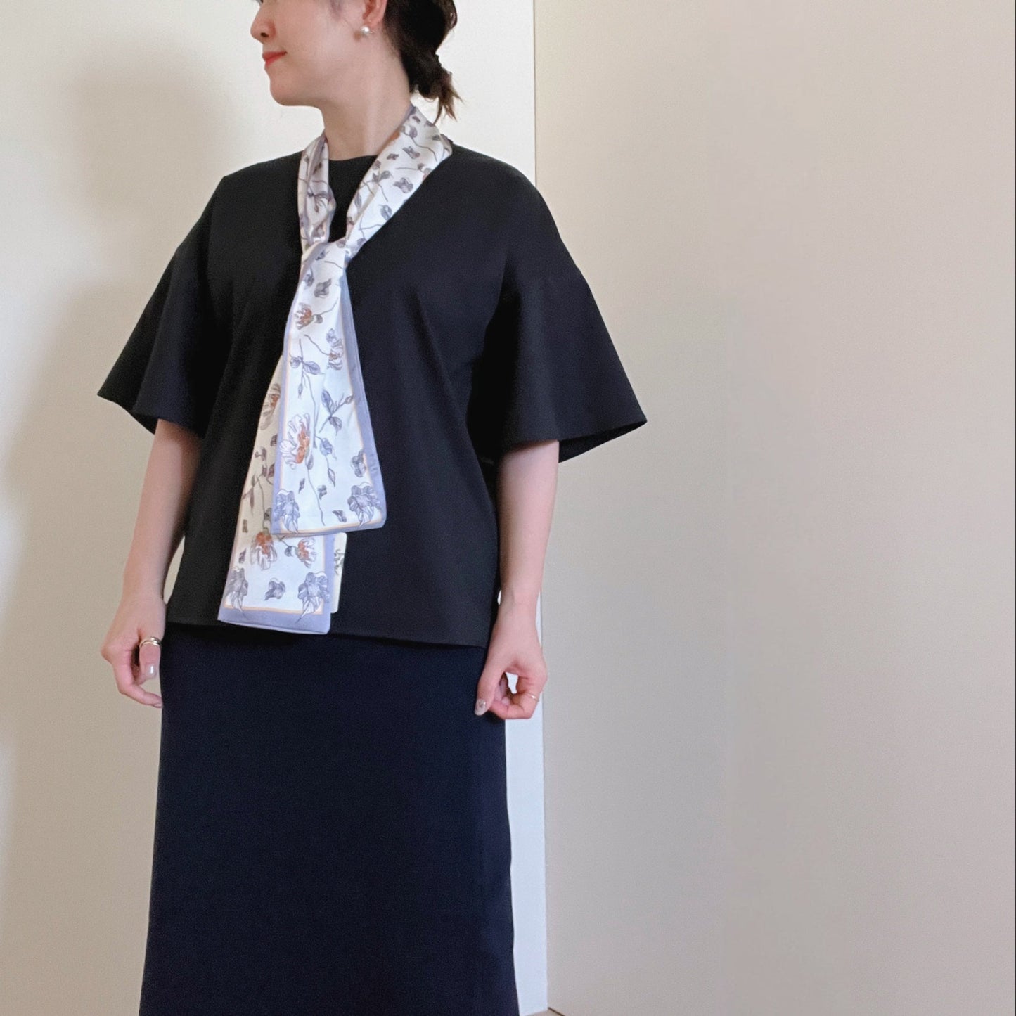【再×3入荷】センセイスーツに合わせるスカーフ(結ぶだけとかマグネットとか)