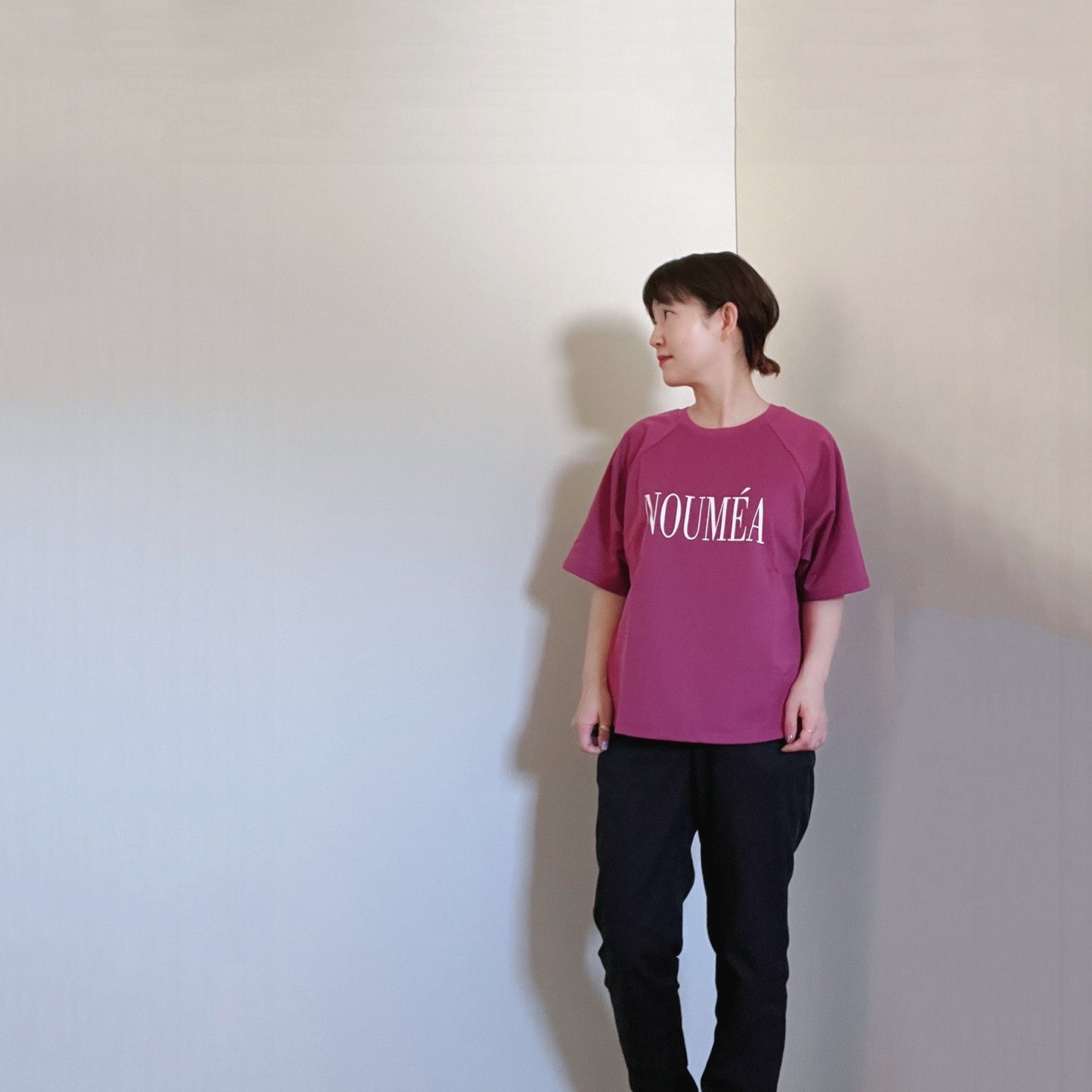 【新ロゴ・新色登場】重ね着もかわいくて高級感、シンプルロゴのラグランTシャツ