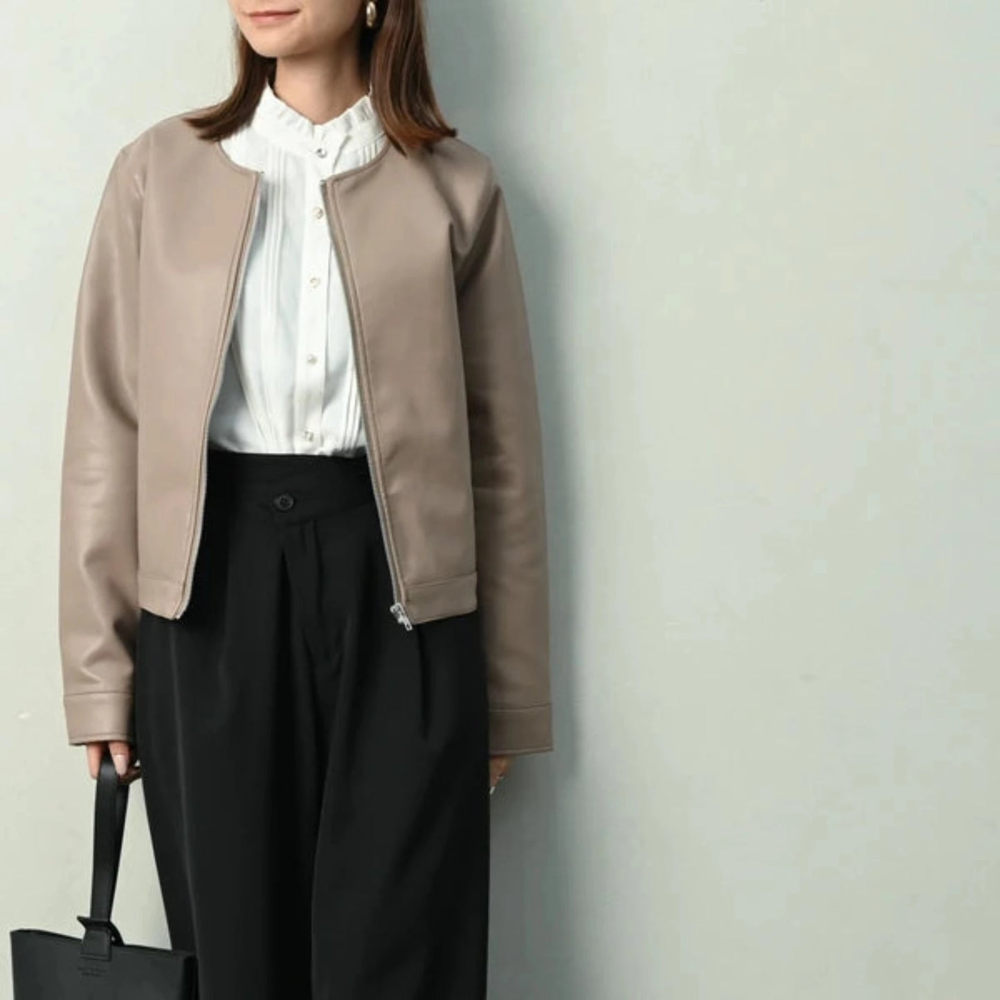 【再再再…入荷】ボタンデザインが全部違うタックブラウス&違わないバージョン