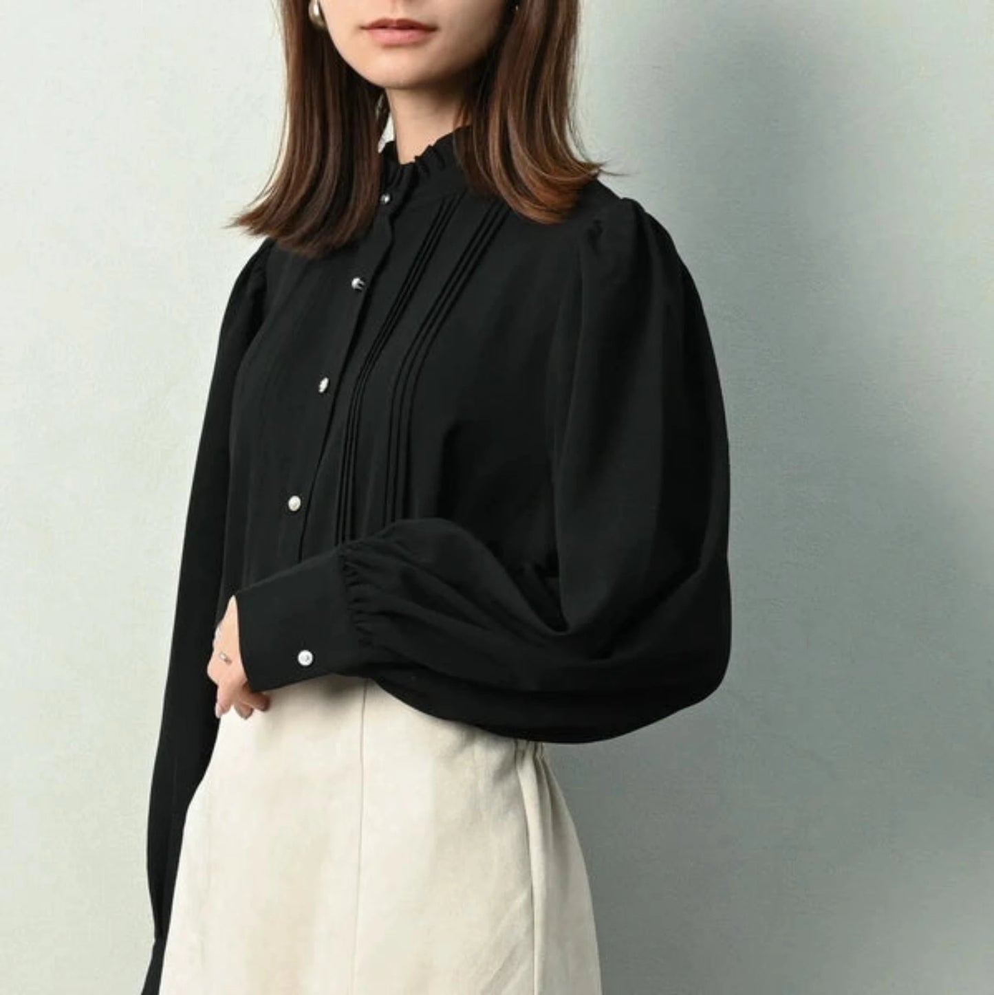 【再再再…入荷】ボタンデザインが全部違うタックブラウス&違わないバージョン