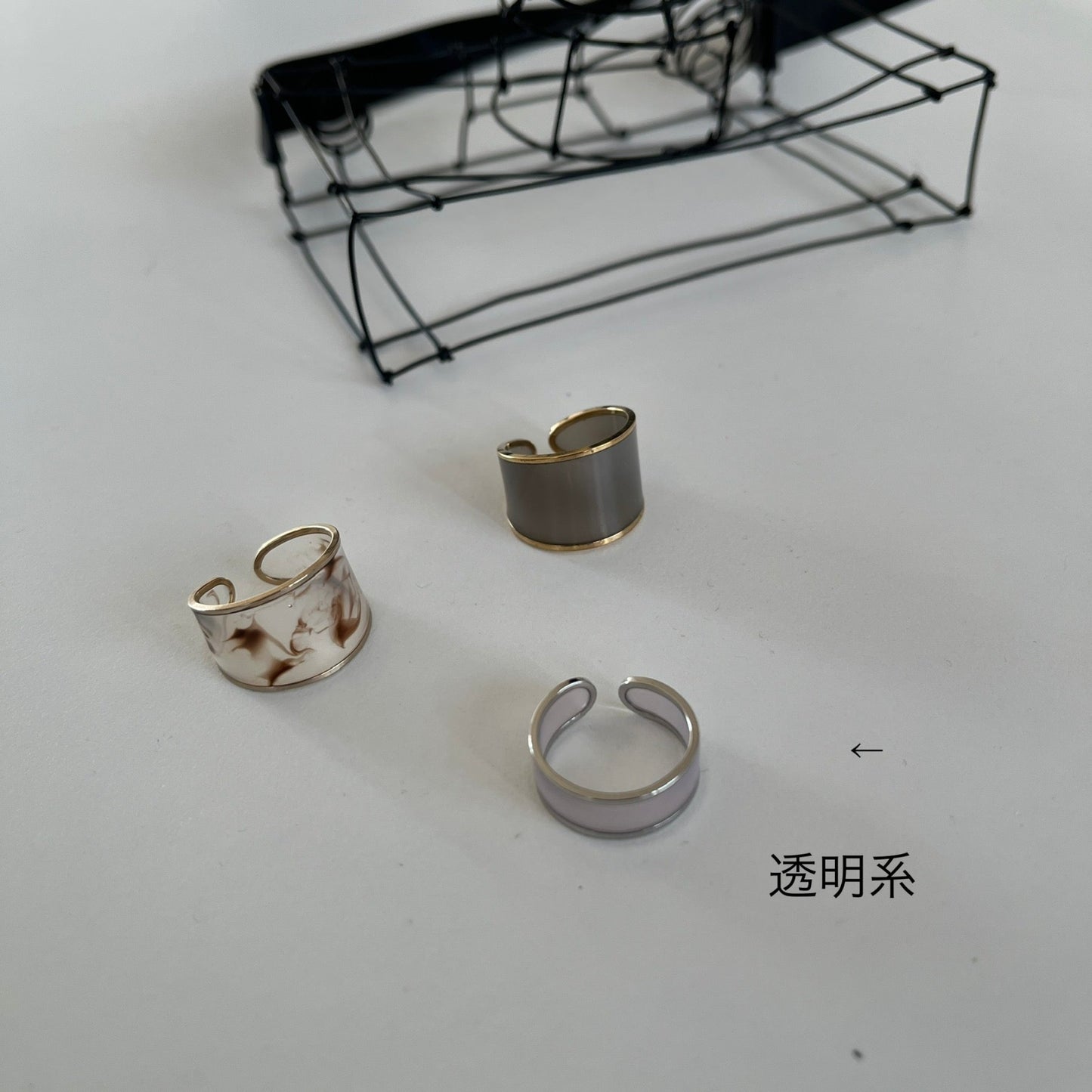 【再入荷】2WAY エポキシの軽い軽いイヤーカフ(片耳用)