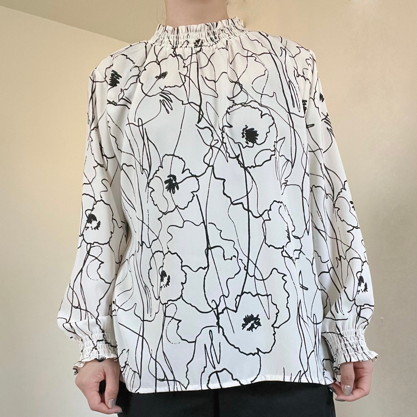 【再再再…入荷】小さい柄のシャーリングブラウス(参観も普段使いも◎)