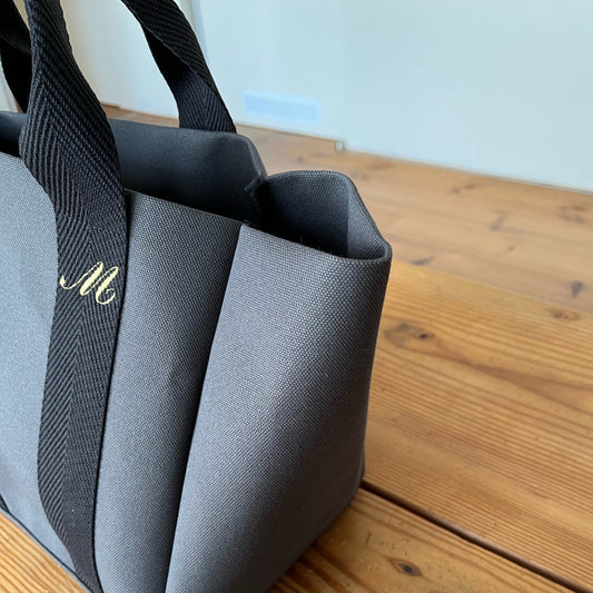 バッグ斜めから