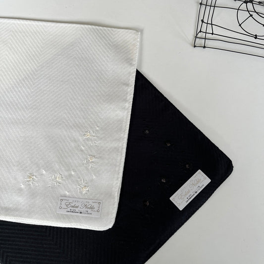 【再×3入荷】フォーマルな場面でのハンカチ