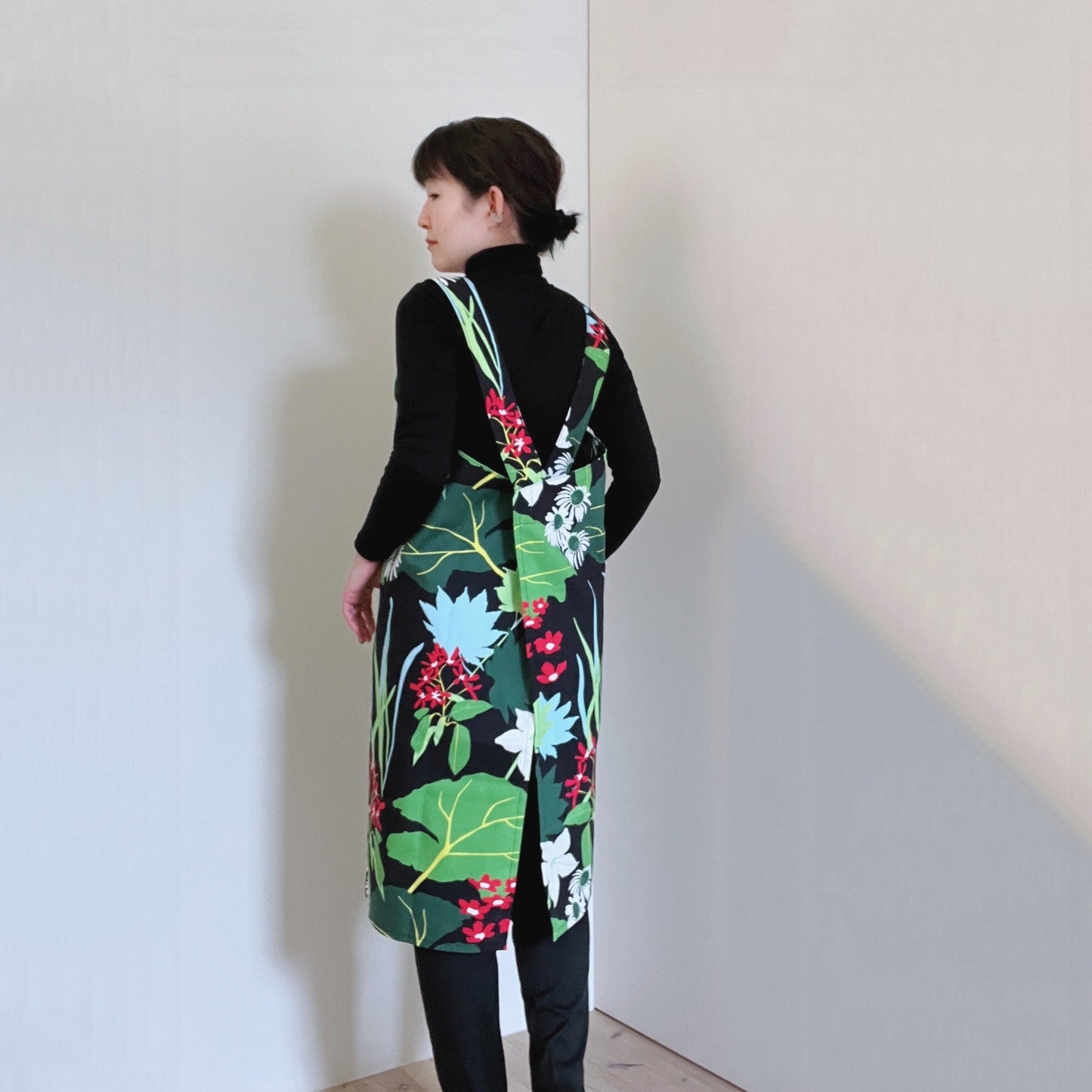 新柄登場♪【garb casaコラボ】3秒で着られる北欧柄の給食指導エプロン(男女兼用)