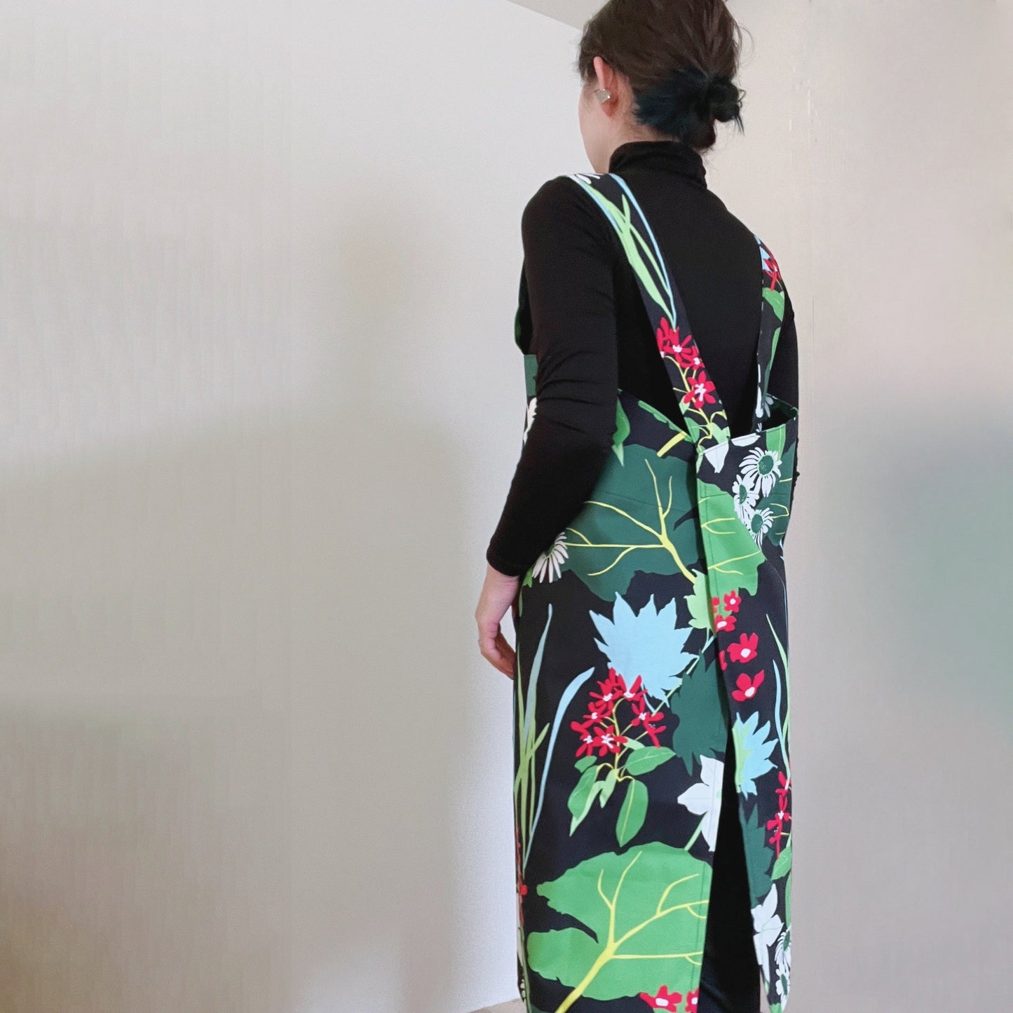 新柄登場♪【garb casaコラボ】3秒で着られる北欧柄の給食指導エプロン(男女兼用)