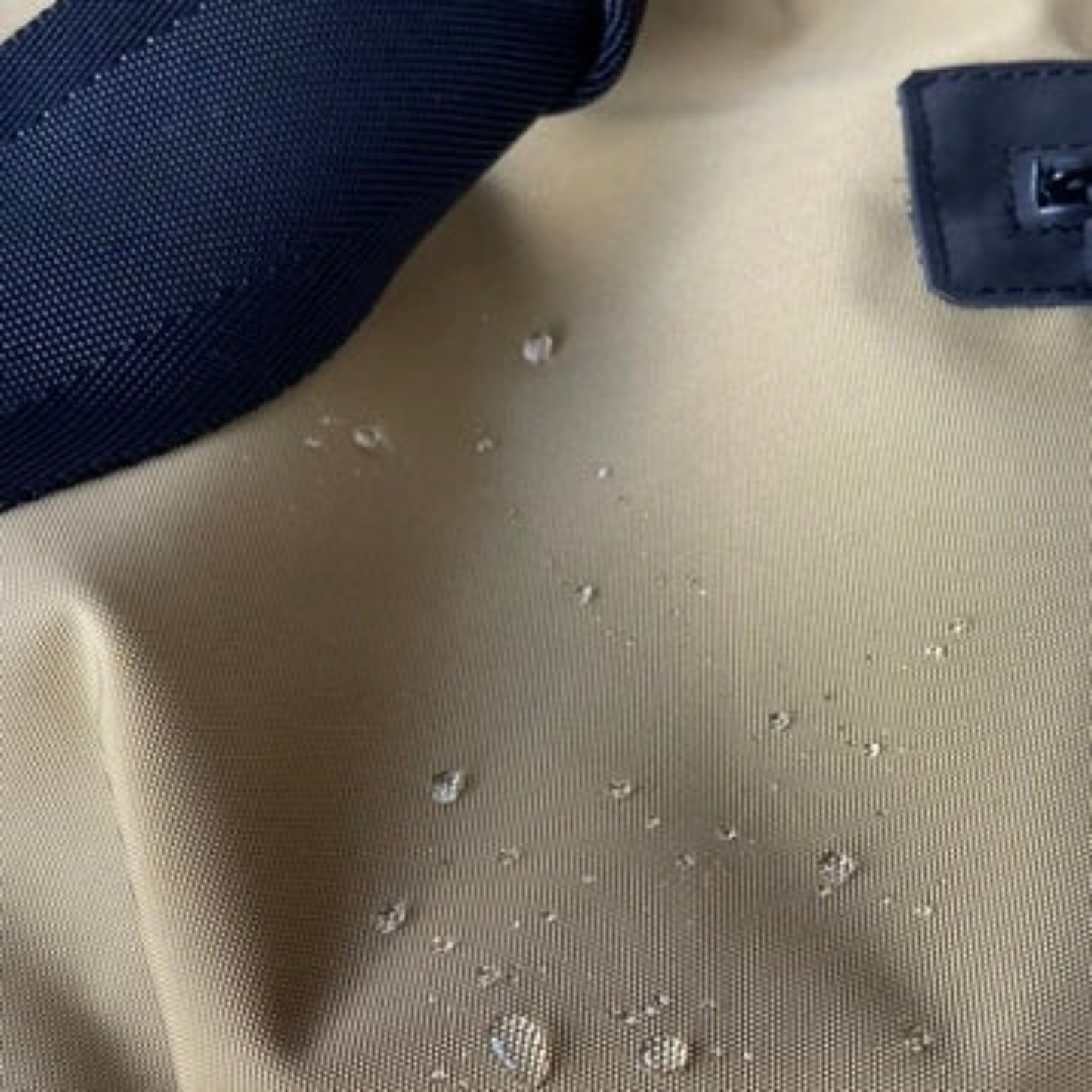 【再再再…入荷】防水なので何かと便利な通勤bag!