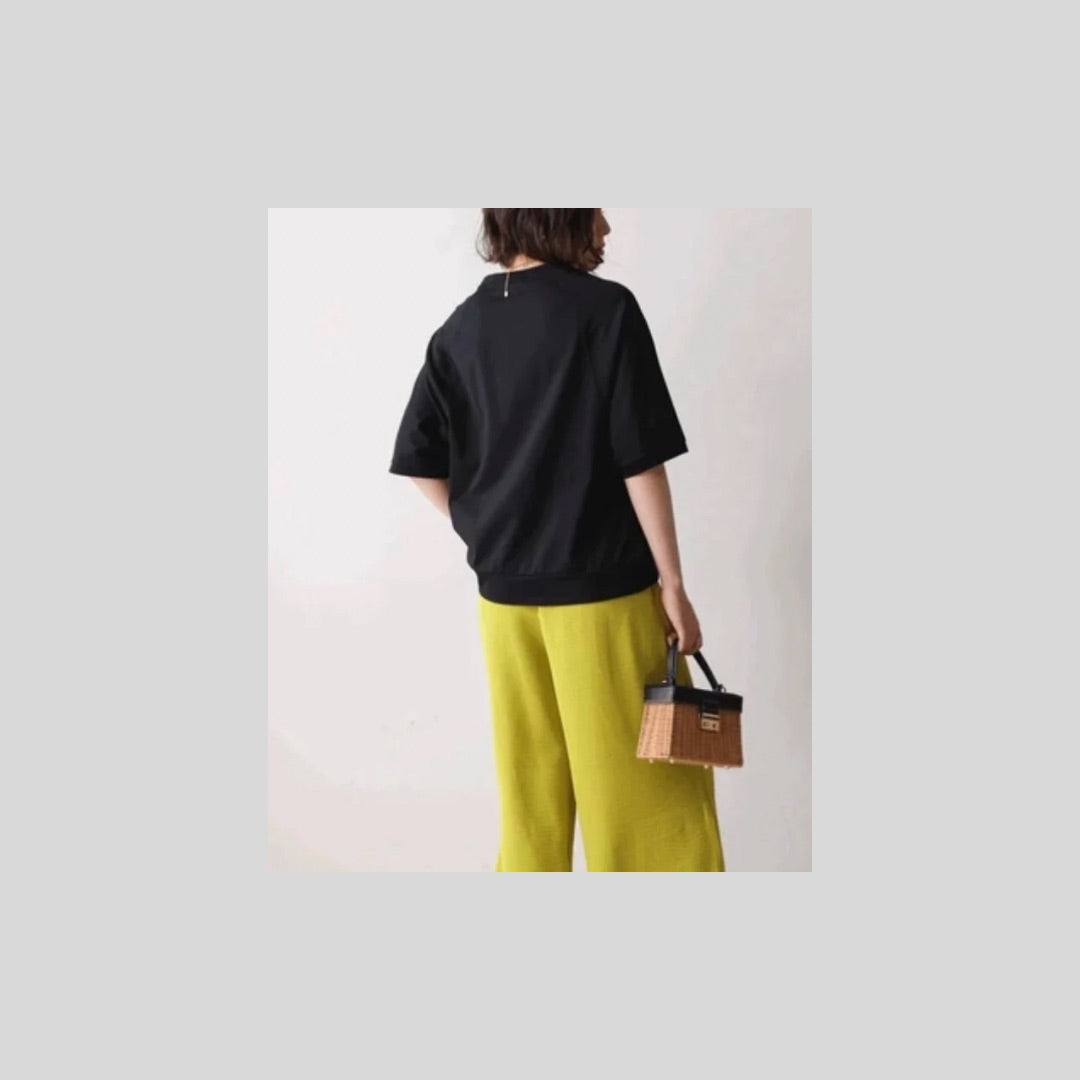 シンプル系ロゴのラグランTシャツ