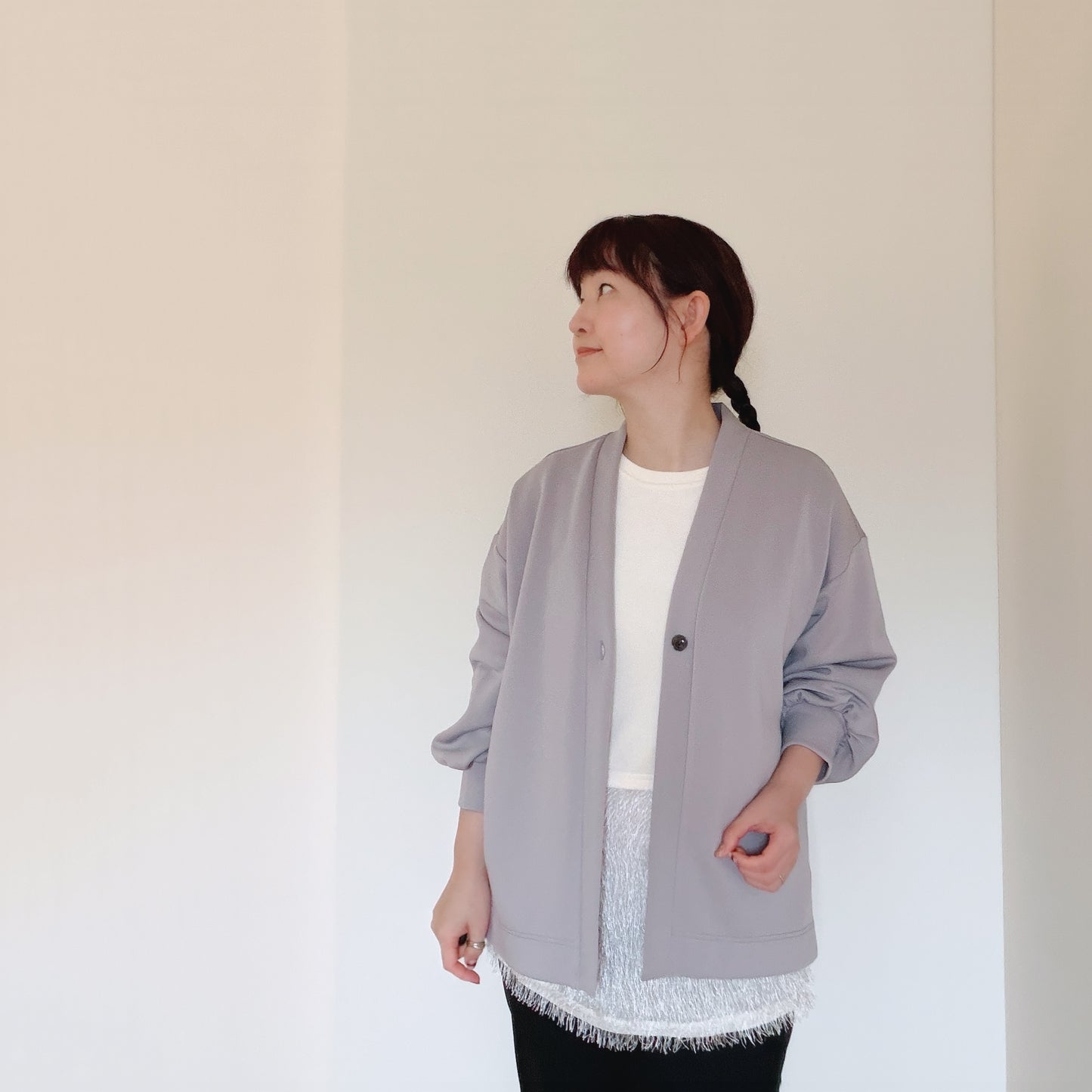 【完売色 再入荷】短い丈の重ね着にも！シャギー付きカットソー