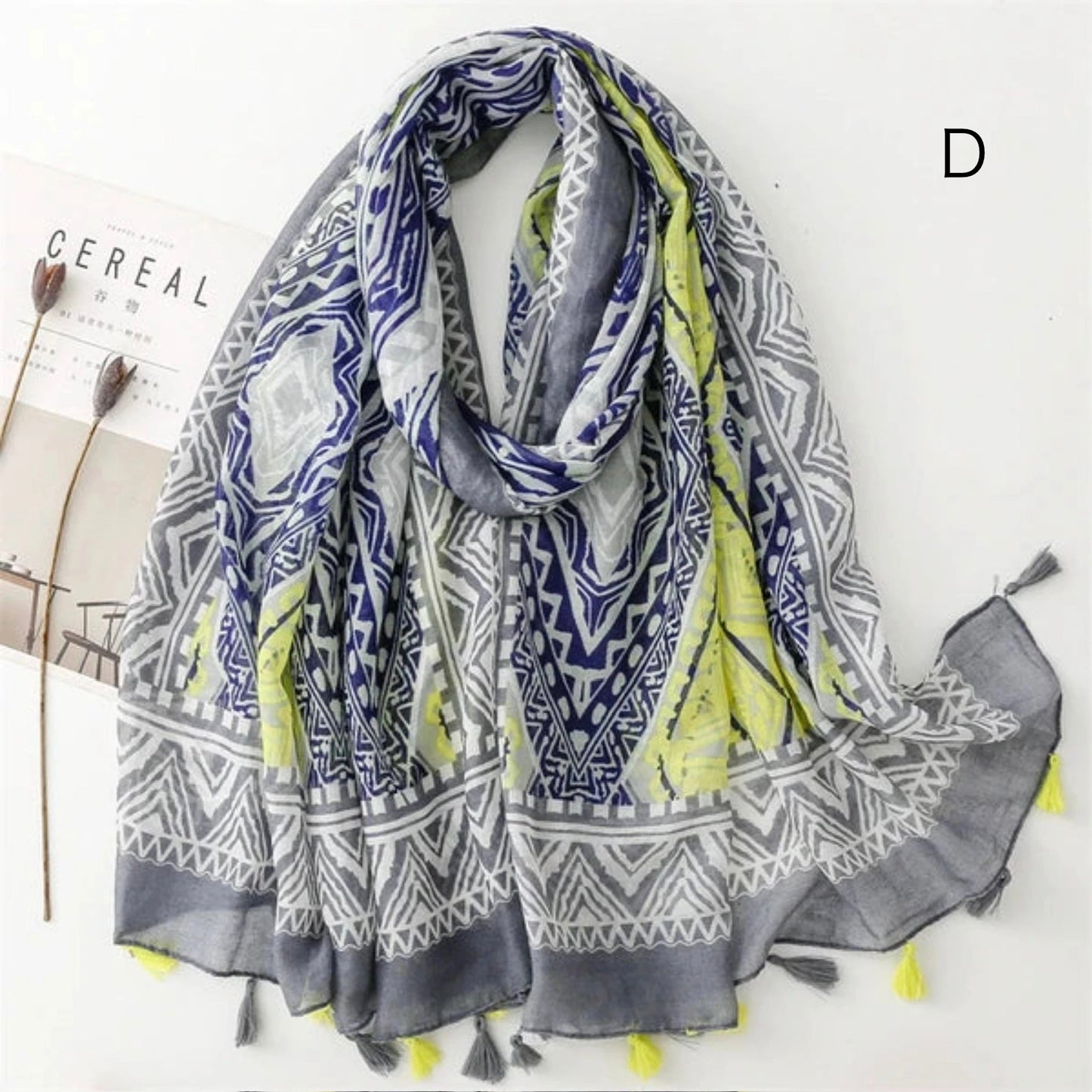 【再×3入荷】プライベートでもきれいめの日の下校指導でも活躍するストール