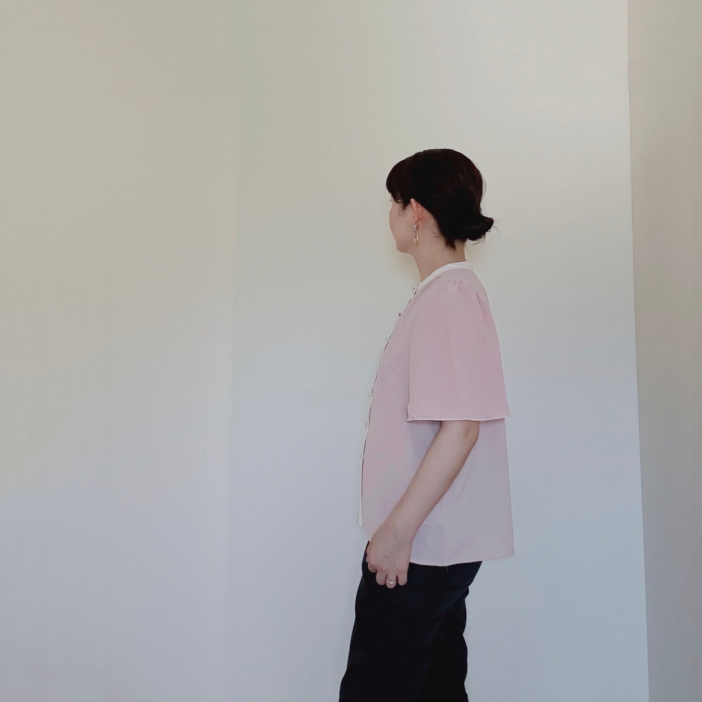 【ホワイト再入荷】半袖ブラウス、シンプルバイカラー