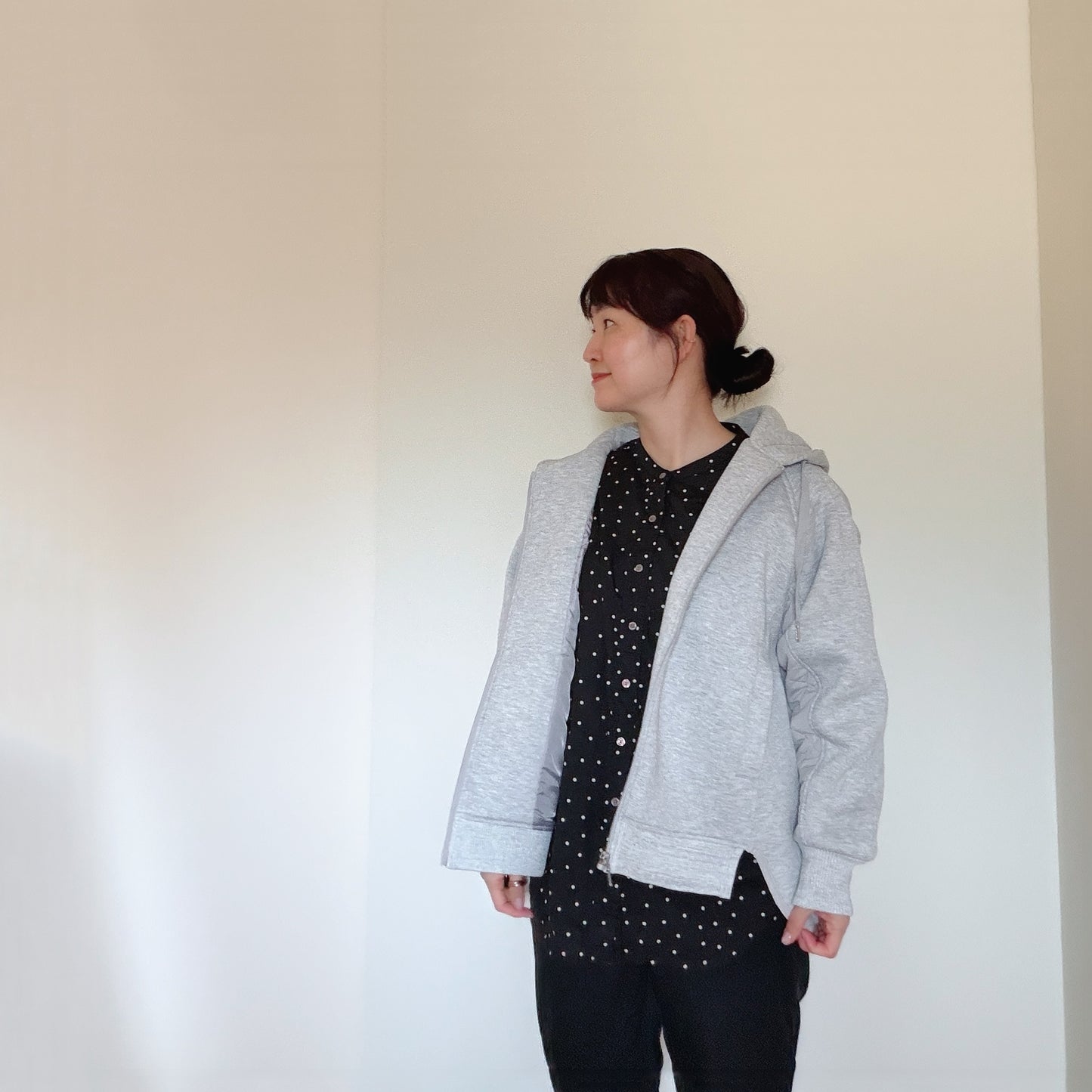 体育で「先生だけずるーい」と言われない⁈ パーカー見えするアウター