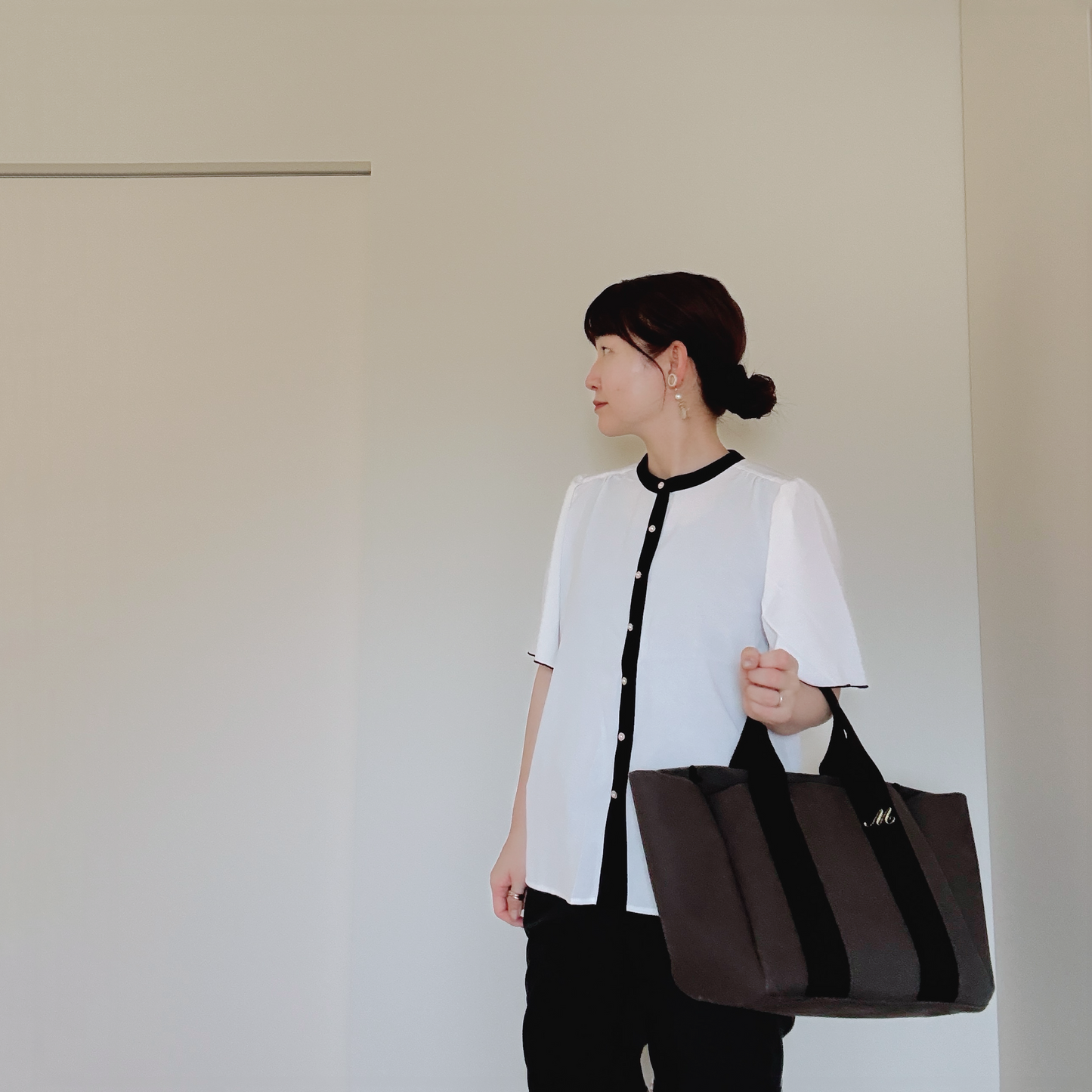 【ホワイト再入荷】半袖ブラウス、シンプルバイカラー