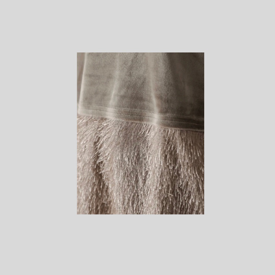 【完売色 再入荷】短い丈の重ね着にも！シャギー付きカットソー