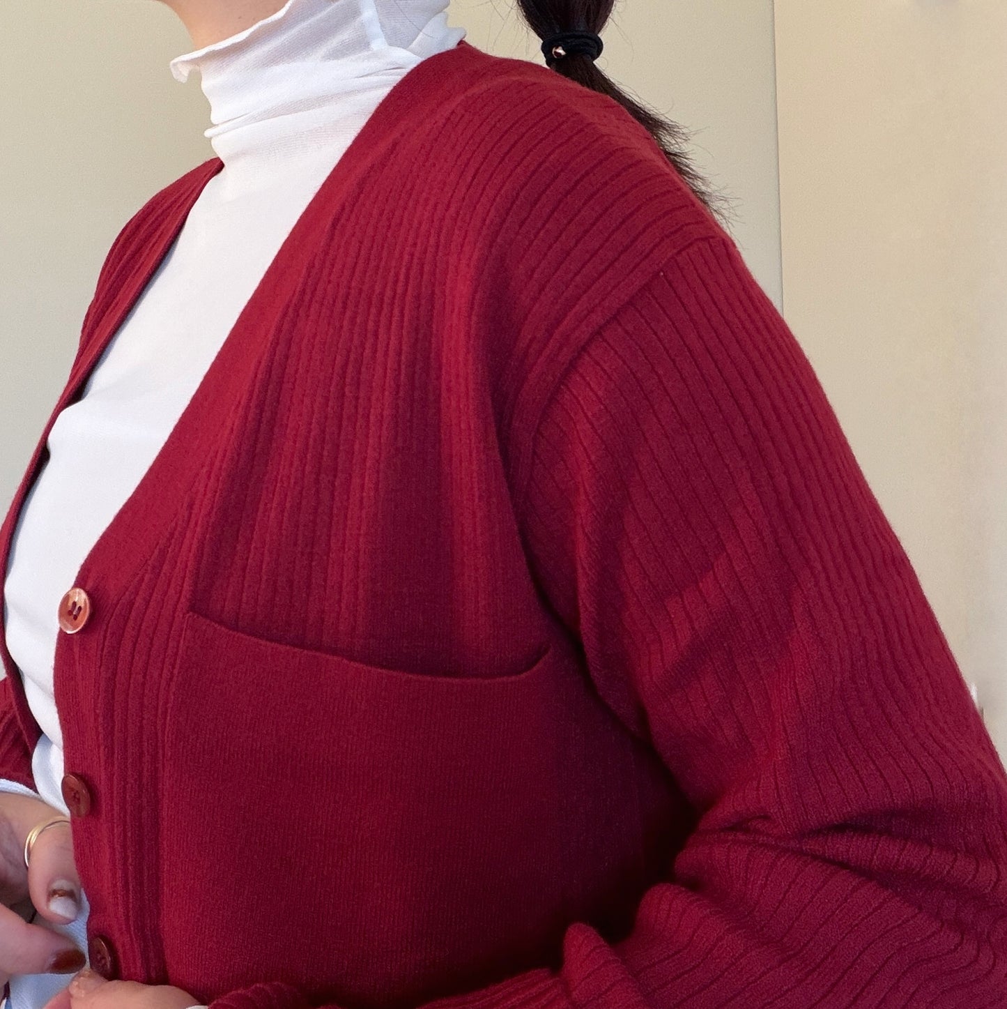 ポケット位置がバランス◎なニットカーディガン