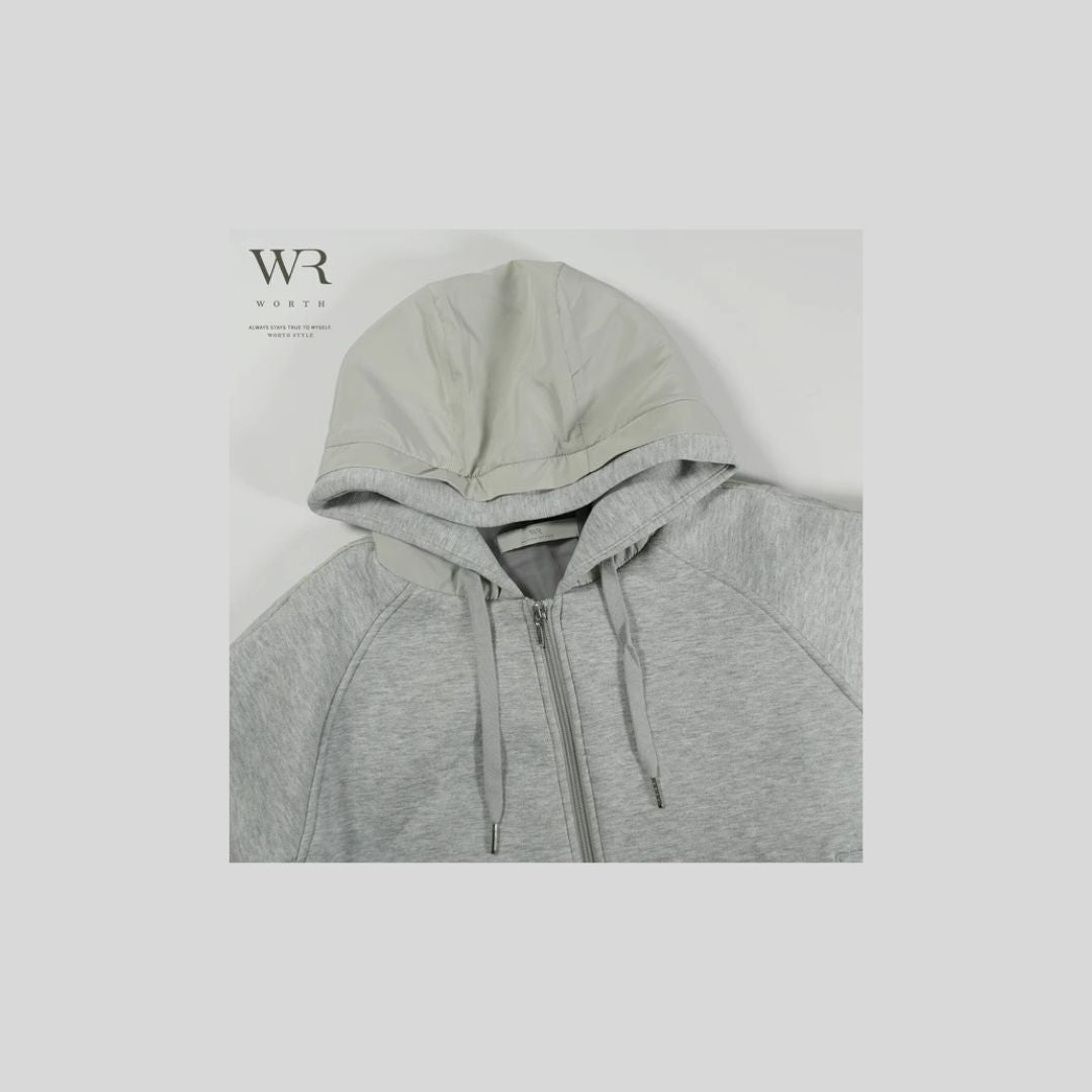 体育で「先生だけずるーい」と言われない⁈ パーカー見えするアウター