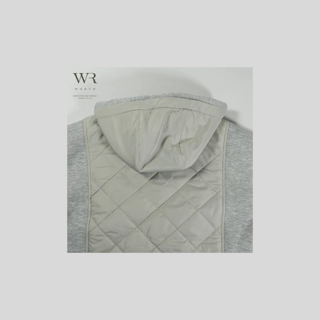 体育で「先生だけずるーい」と言われない⁈ パーカー見えするアウター