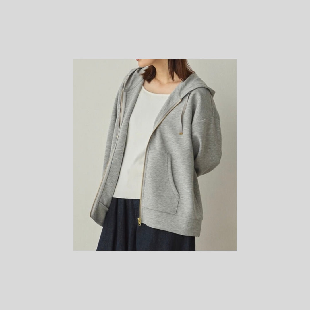 【再入荷&新色】ジップがゴールド、大人っぽパーカー