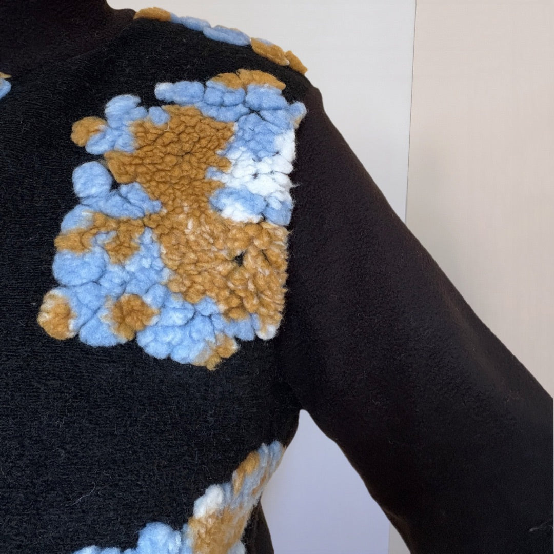 花柄×シンプルブルゾンと、同柄フリースカーディガンのページ