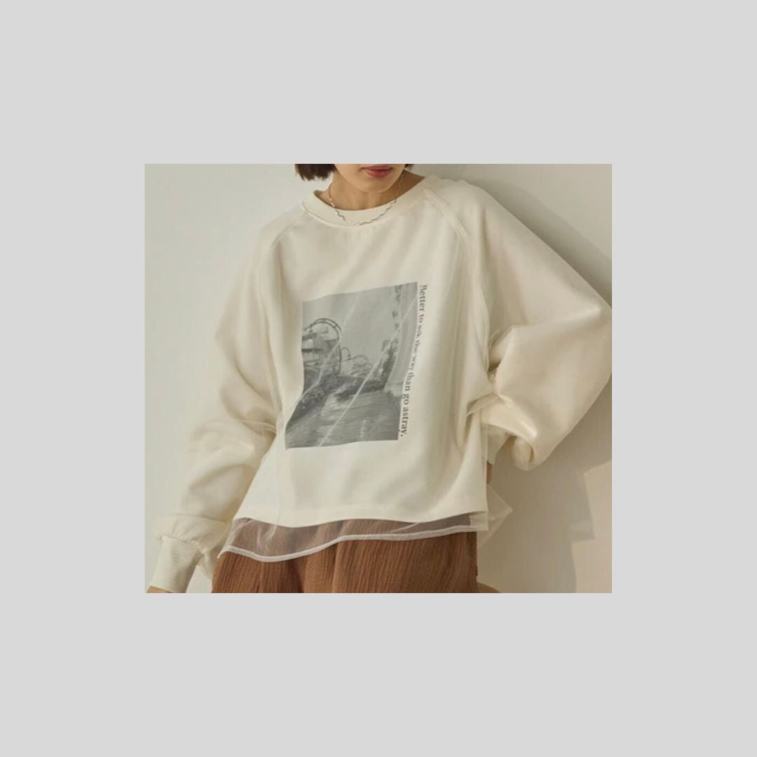 チュール重ねのプルオーバー