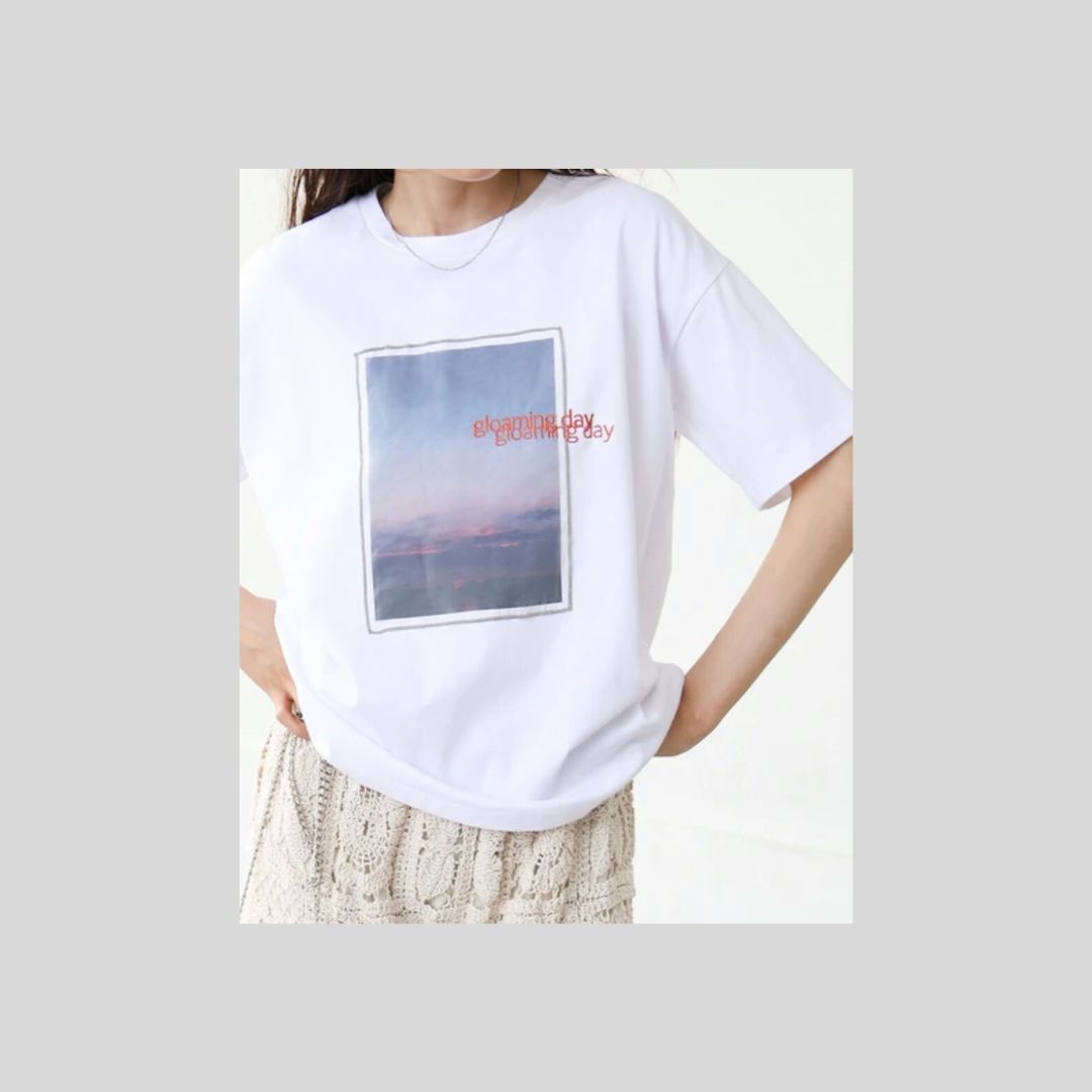 オーガンジー重ね、おしゃれ感出る白Tシャツ