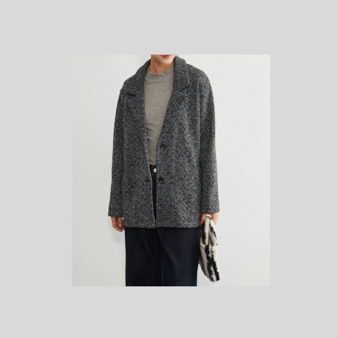 裏起毛なのにとても軽量なジャケット