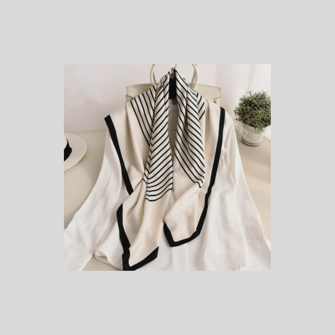 【再再再…入荷】いろいろ使えるモノトーンなスカーフ