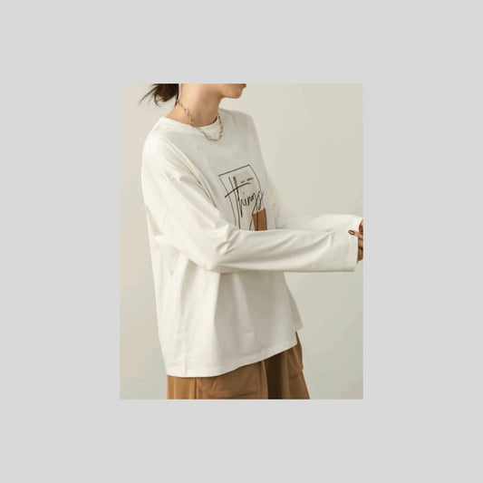 スウェード素材をコラージュ、雰囲気のあるロングTシャツ