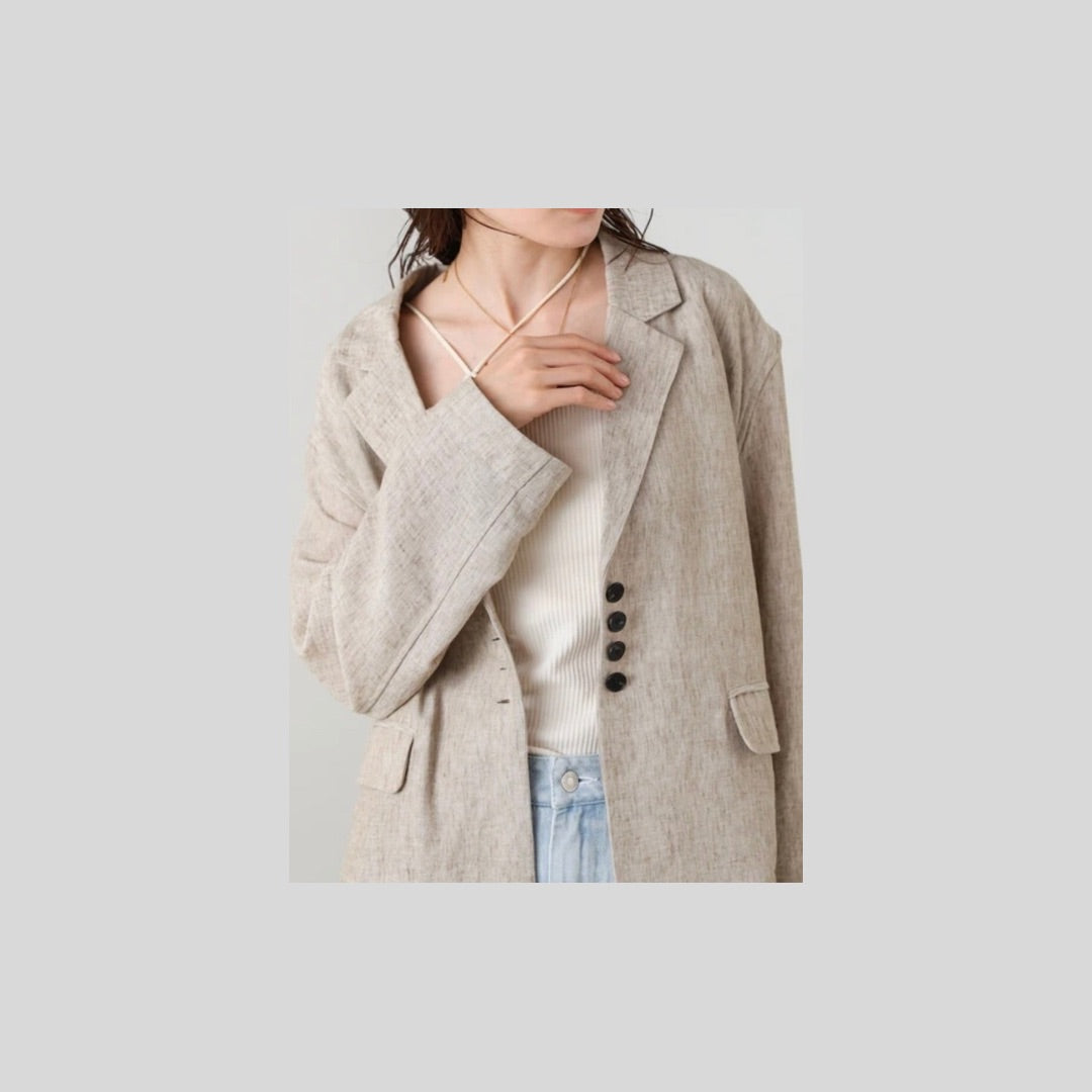 ベルトありなしどっちもかわいい、軽めジャケット