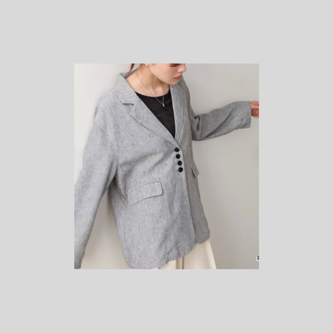 ベルトありなしどっちもかわいい、軽めジャケット