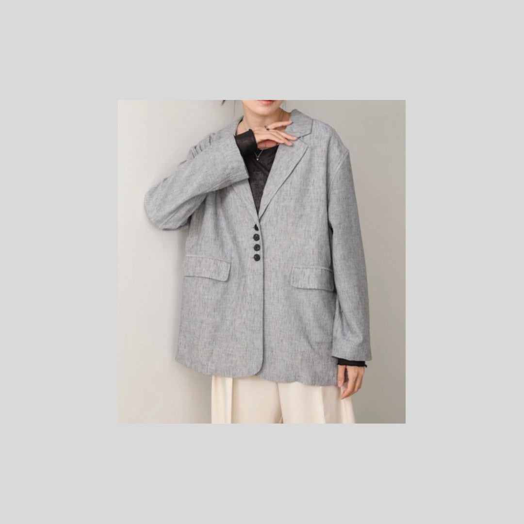 ベルトありなしどっちもかわいい、軽めジャケット