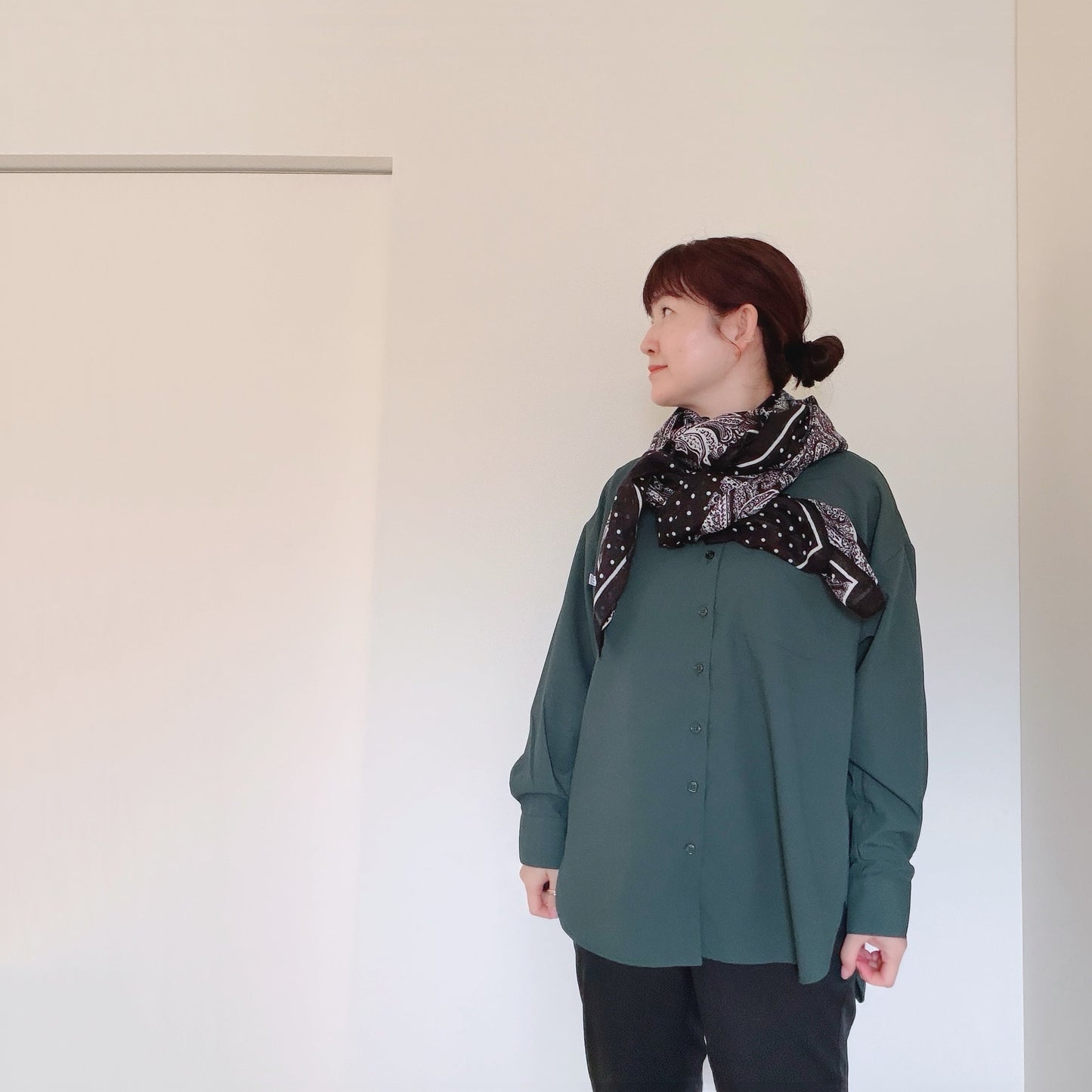 【再×3入荷】プライベートでもきれいめの日の下校指導でも活躍するストール